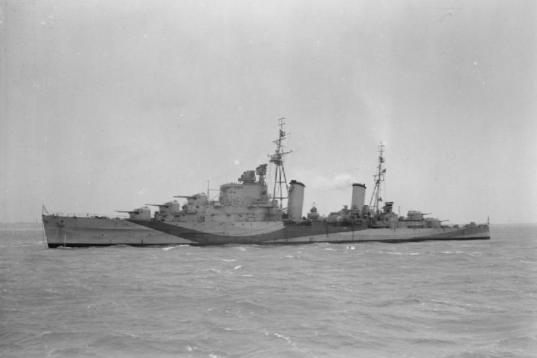 文件:HMS Sirius 1942 IWM FL 5263.jpg