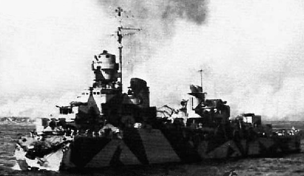 文件:RN Attilio Regolo con prora asportata.jpg