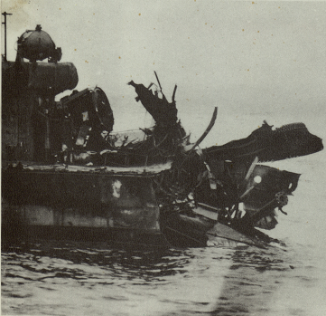 文件:HMS Javelin stern damage.png