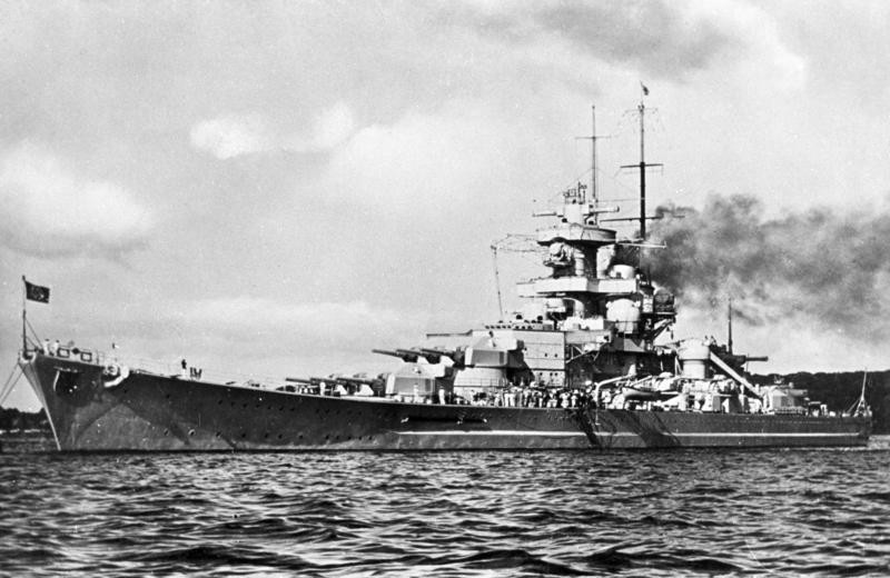 文件:Bundesarchiv DVM 10 Bild-23-63-11, Schlachtschiff "Gneisenau".jpg