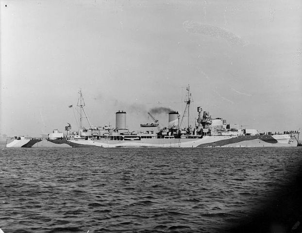 文件:622px-HMS Arethusa 1942 IWM FL 889.jpg