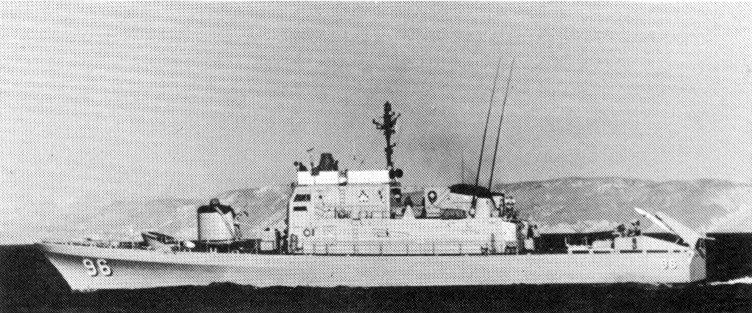 文件:USS Benicia (PG-96) with Standard missile in 1971.jpg
