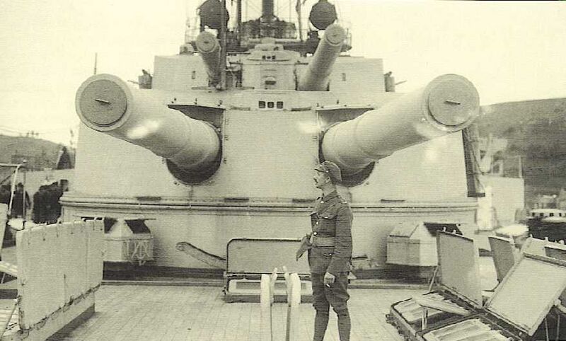 文件:WNGER 11-50 skc09 Goeben turrets pic.jpg
