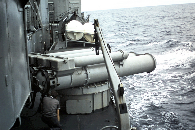 文件:Surcouf KT50 Torpedo Launcher.png