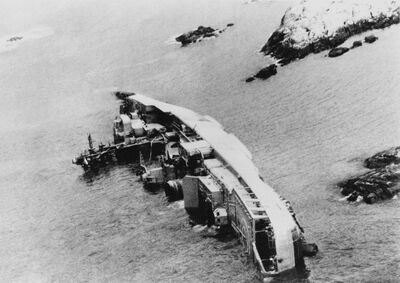 1988年在挪威斯科格索亚岛附近因风暴翻沉的活泼号舰体