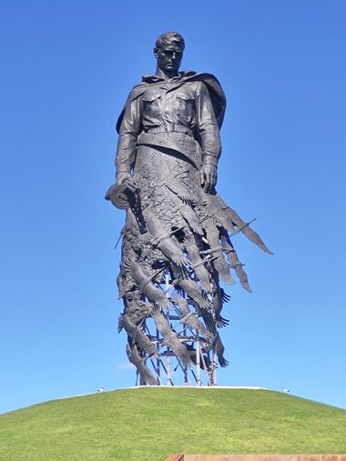 勒热夫战役纪念碑