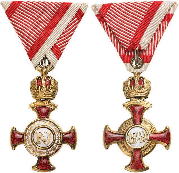 文件:Cross of Merit (Austria-Hungary).jpg