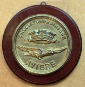 MM Aviere (D554)Crest.png