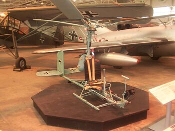 现存的Fa 330无动力旋翼机