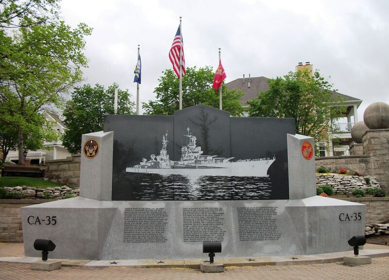 文件:USS Indianapolis (CA-35) Memorial.jpg