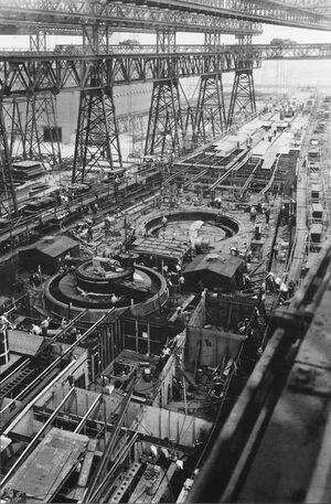1942年7月，在费城海军造船厂建造的新泽西号战列舰。