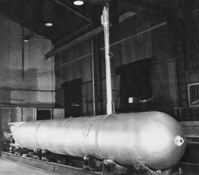 文件:Helmover Later Model.jpg