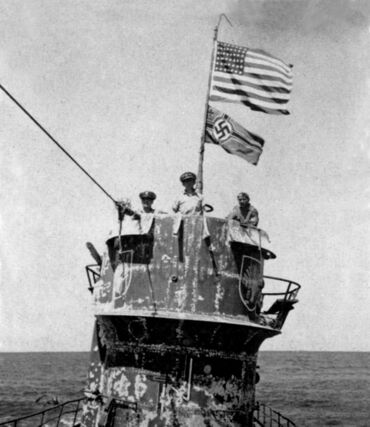 U-505被俘后悬挂的美国国旗
