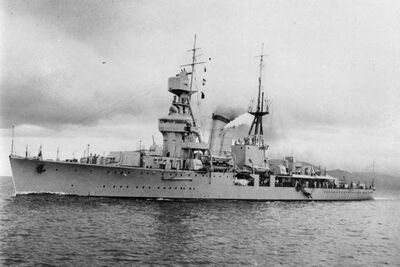 Chinese_cruiser_NING-HAI_in_1932