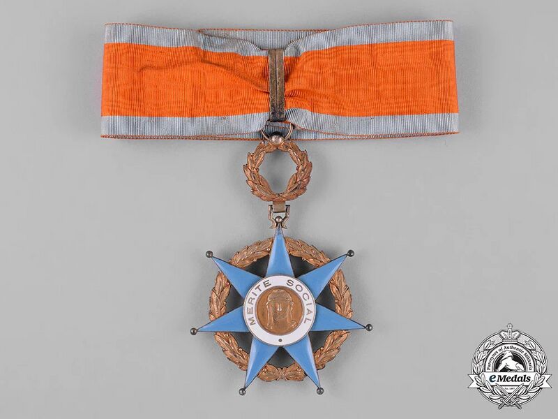 文件:Ordre du Mérite social.jpg