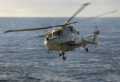 爱丁堡号驱逐舰（HMS Edinburgh D97）上的“山猫”HAS.3，注意挂载的“海贼鸥”导弹，摄于2007年。