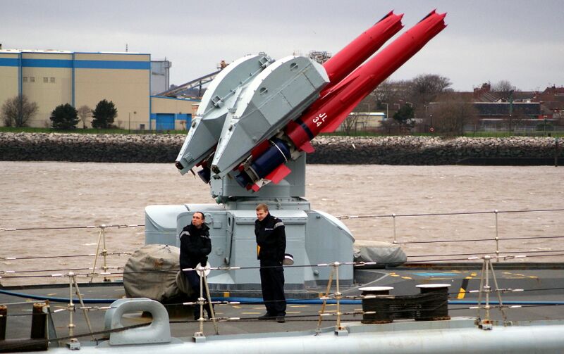 文件:HMS Manchester D95 Sea Dart.jpg