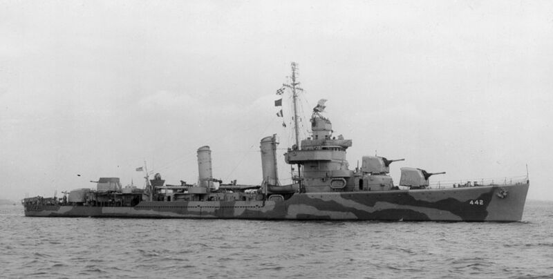 文件:USS Nicholson (DD-442) off Boston in April 1942.jpg