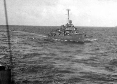 1944年7月20日从埃尼威托克出发前往关岛的约翰斯顿,拍摄视角来自林格尔德号驱逐舰(USS Ringgold DD-500)