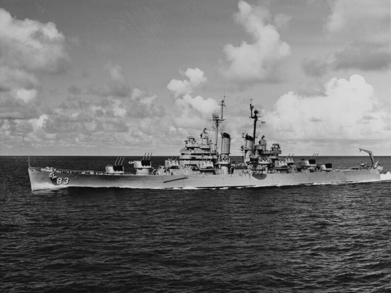 文件:USS Manchester (CL-83) underway off Korea, circa in 1951 (NH 97180).jpg