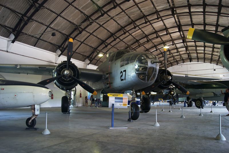 文件:B-25J Mitchell - s-n 44-30069 - at Museu Aerospacial in Campos dos Afonsos Air Force Base - Rio de Janeiro.jpg