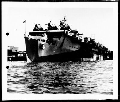 1944年7月在珍珠港休整的贝劳伍德