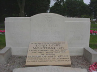 蒙巴顿之墓，也是凯利号纪念碑的所在地。