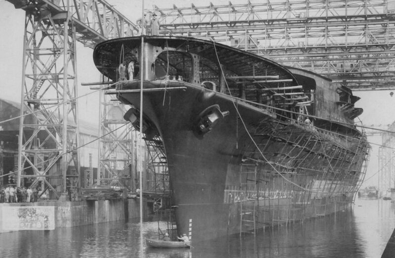 文件:Japanese aircraft carrier Akagi 1925.jpg