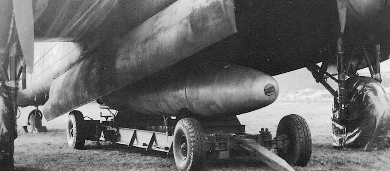 文件:Helmover Lancaster.png