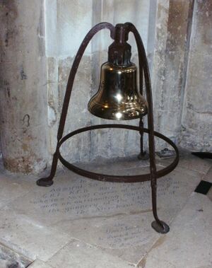 位于温彻斯特教堂的铁公爵号船钟