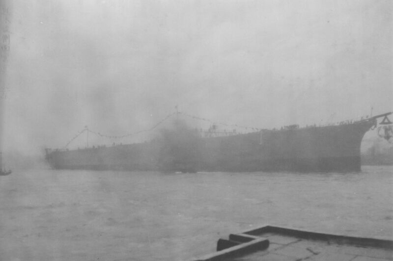 文件:Shokaku launch.jpg