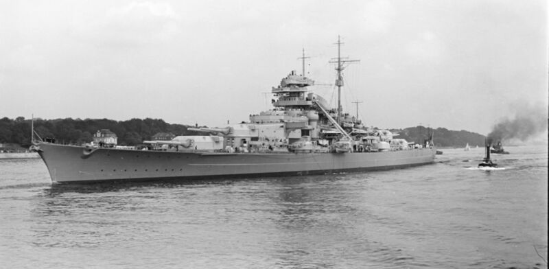 文件:Bundesarchiv Bild 193-04-1-26, Schlachtschiff Bismarck.jpg
